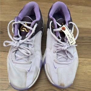 Nike Kids Sneakers in Purple and White